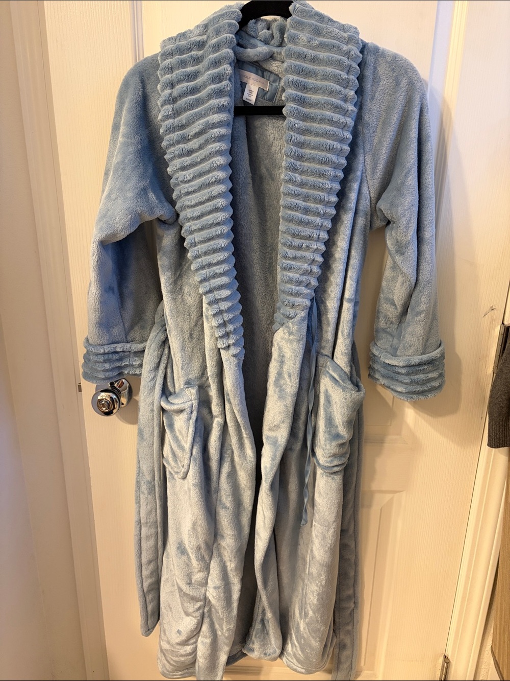 Midnight by Carole Hochman Light Blue Plush Shawl-Collar Robe